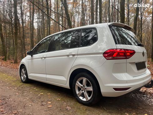 Volkswagen Touran 2018 белый - фото 5