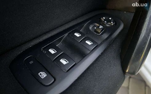 Peugeot 308 2016 - фото 12