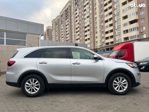 Kia Sorento 2019 серый - фото 8