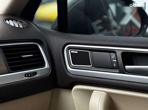 Volkswagen Touareg 2012 - фото 21