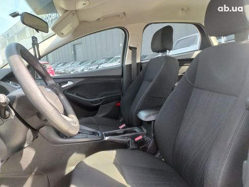 Ford Focus 2016 серый - фото 36