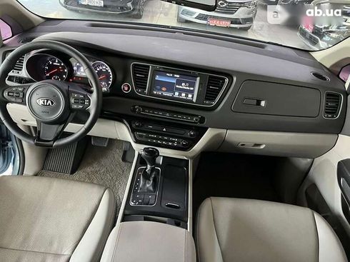 Kia Carnival 2014 - фото 17