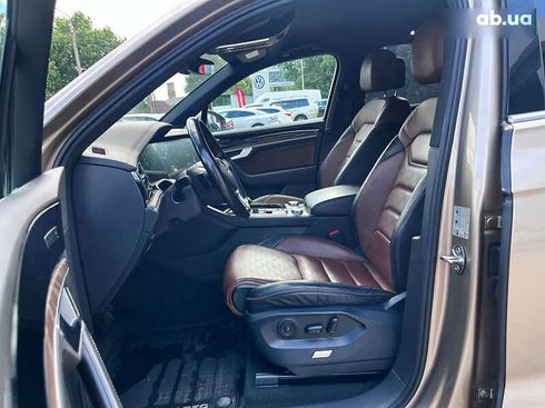 Volkswagen Touareg 2019 - фото 17