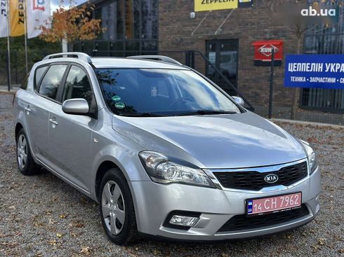 Kia Cee'd 2011 - фото 3