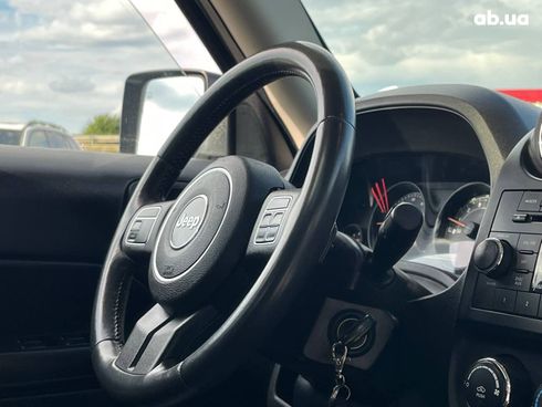 Jeep Patriot 2014 белый - фото 16