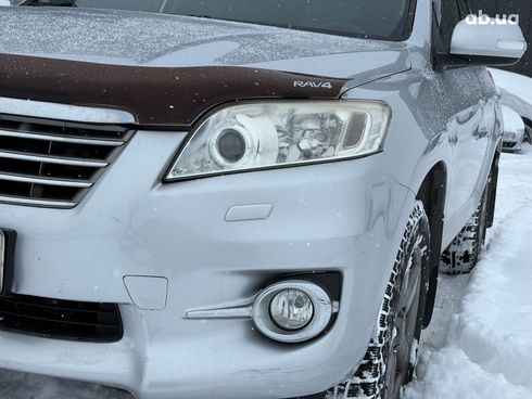 Toyota RAV4 2012 серый - фото 12
