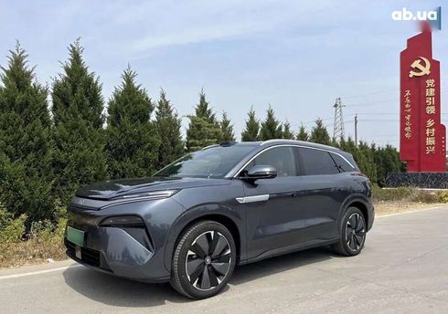 BYD Tang 2025 - фото 2