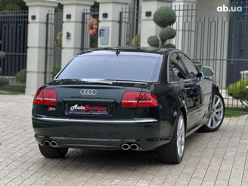 Audi S8 2010 - фото 23