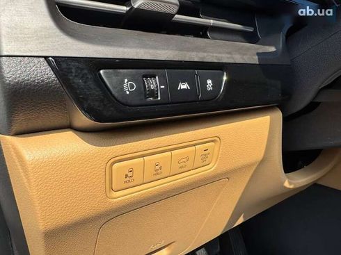 Kia Carnival 2021 - фото 19