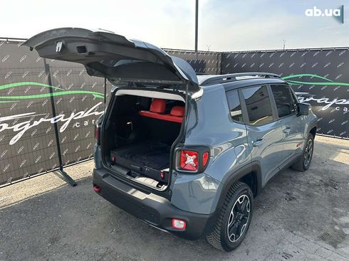 Jeep Renegade 2018 - фото 26