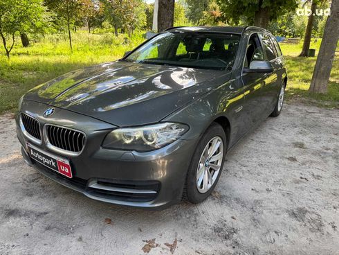 BMW 5 серия 2015 серый - фото 2