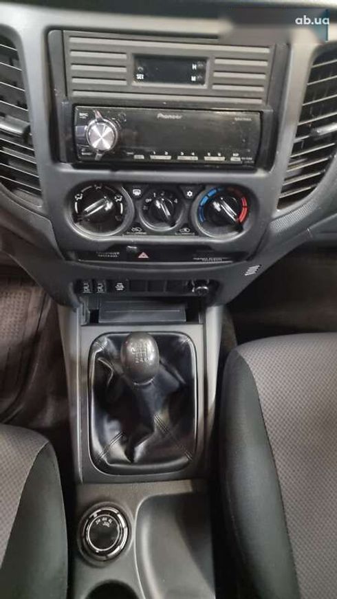 Mitsubishi l 200 2021 - фото 10