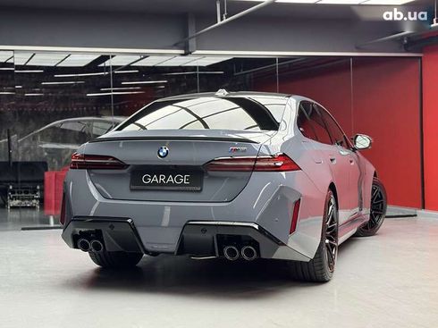 BMW M5 2025 - фото 15