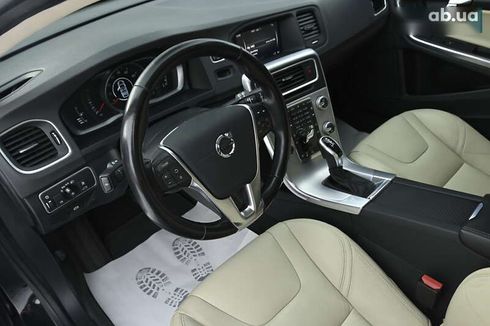 Volvo V60 2017 - фото 18