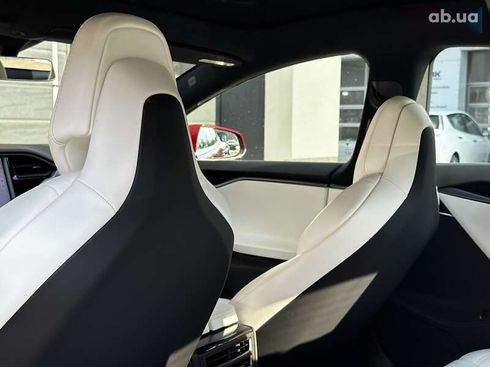 Tesla Model S 2019 - фото 17