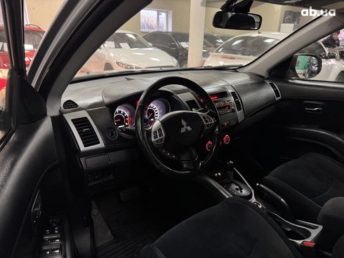 Mitsubishi Outlander XL 2010 серый - фото 8