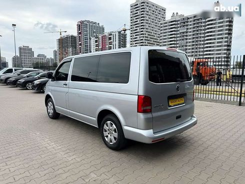 Volkswagen Multivan 2012 - фото 5