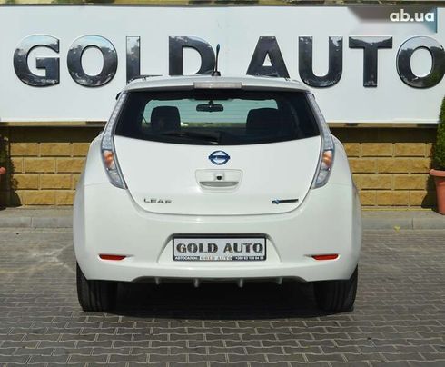 Nissan Leaf 2015 - фото 11