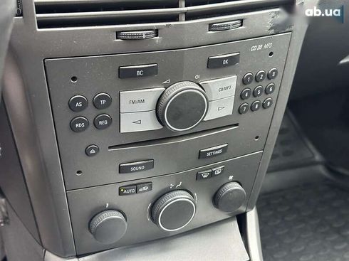 Opel Astra 2006 - фото 19