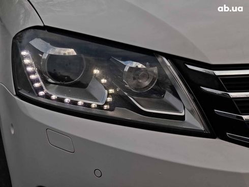 Volkswagen Passat 2012 белый - фото 7