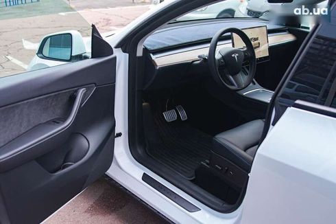 Tesla Model Y 2022 - фото 25