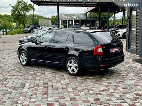Skoda Octavia 2010 - фото 7