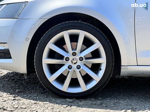 Skoda Octavia 2020 - фото 21