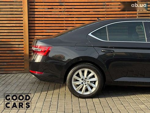 Skoda Superb 2018 - фото 12