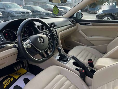 Volkswagen Passat 2017 - фото 11