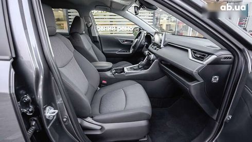 Toyota RAV4 2021 - фото 6