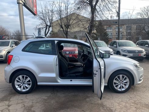 Volkswagen Polo 2015 серый - фото 14