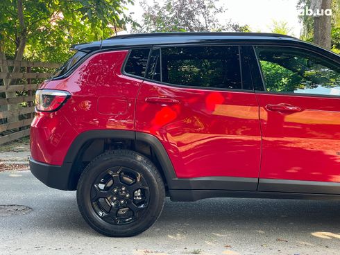 Jeep Compass 2023 красный - фото 7