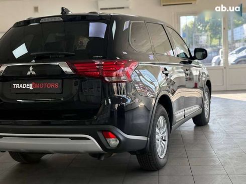 Mitsubishi Outlander 2020 - фото 14