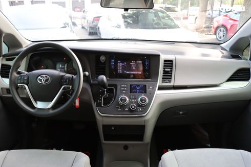 Toyota Sienna 2014 серый - фото 5