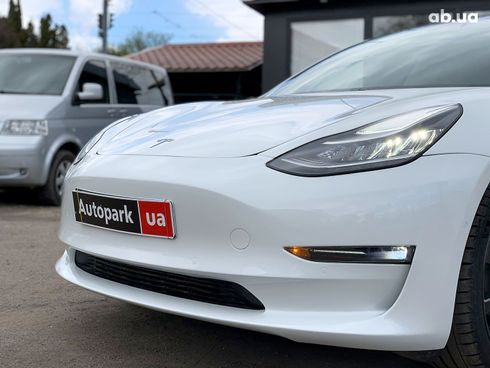 Tesla Model 3 2020 белый - фото 20