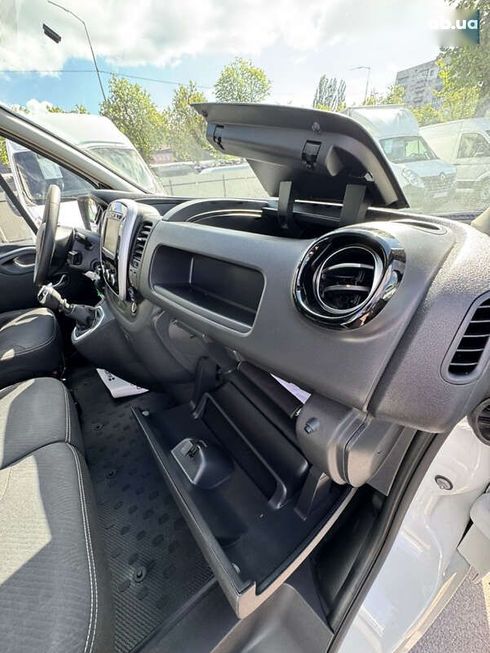 Renault Trafic 2020 - фото 29