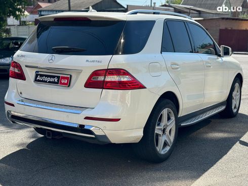 Mercedes-Benz M-Класс 2013 белый - фото 4