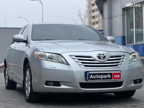 Toyota Camry 2008 серый - фото 3