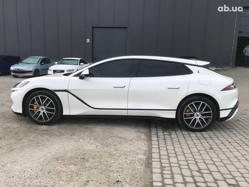 Denza Z9 2024 белый - фото 2