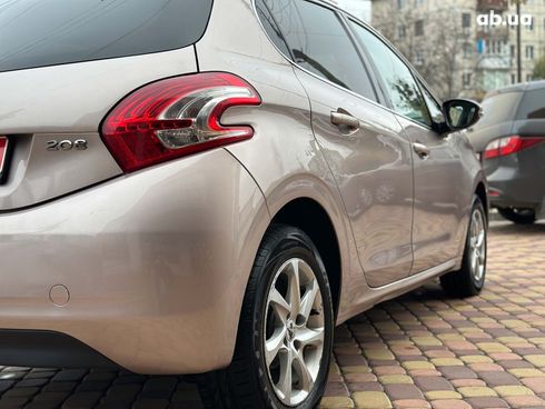 Peugeot 208 2013 красный - фото 9