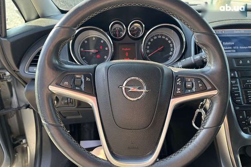 Opel Astra 2011 - фото 13