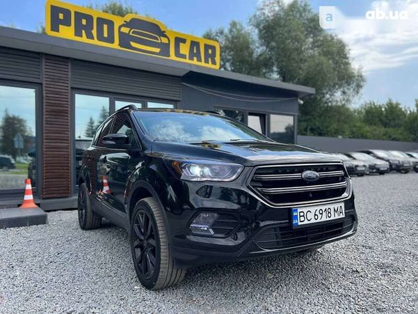 Ford Escape 2023 schwarz