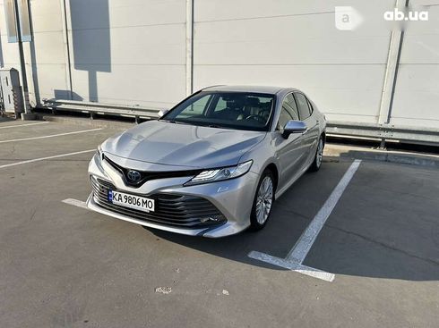 Toyota Camry 2020 - фото 6