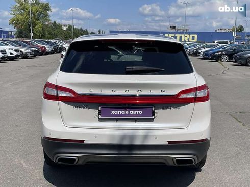 Lincoln MKX 2017 - фото 8