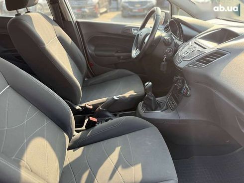 Ford Fiesta 2016 - фото 29