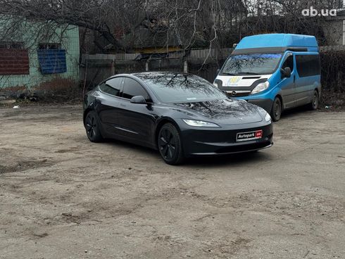 Tesla Model 3 2024 серый - фото 3