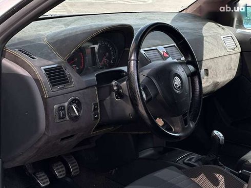 Skoda Fabia 2005 - фото 11