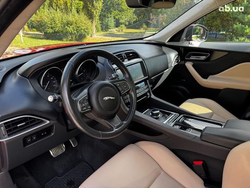 Jaguar F-Pace 2018 красный - фото 40