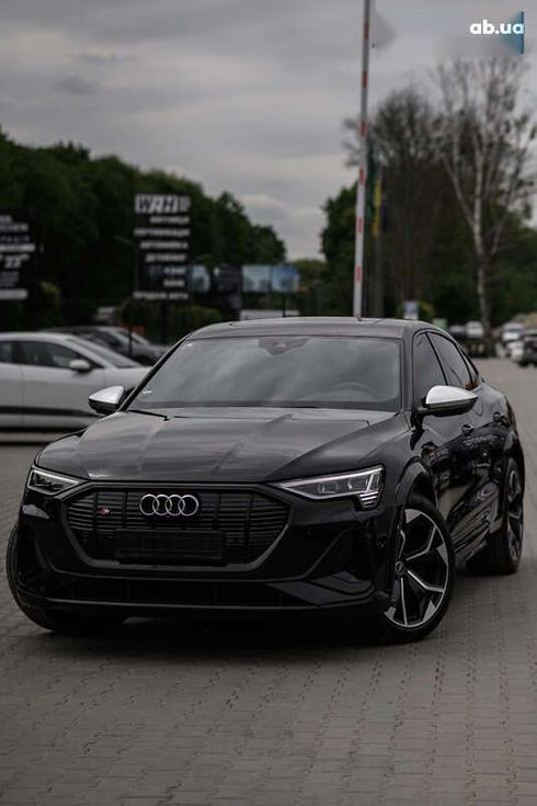 Audi E-Tron 2021 - фото 6