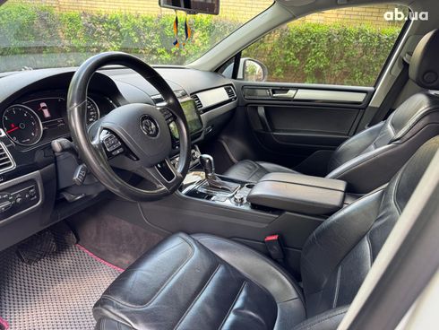 Volkswagen Touareg 2014 белый - фото 13